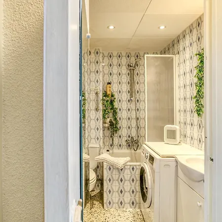 Location Bord De Apartment